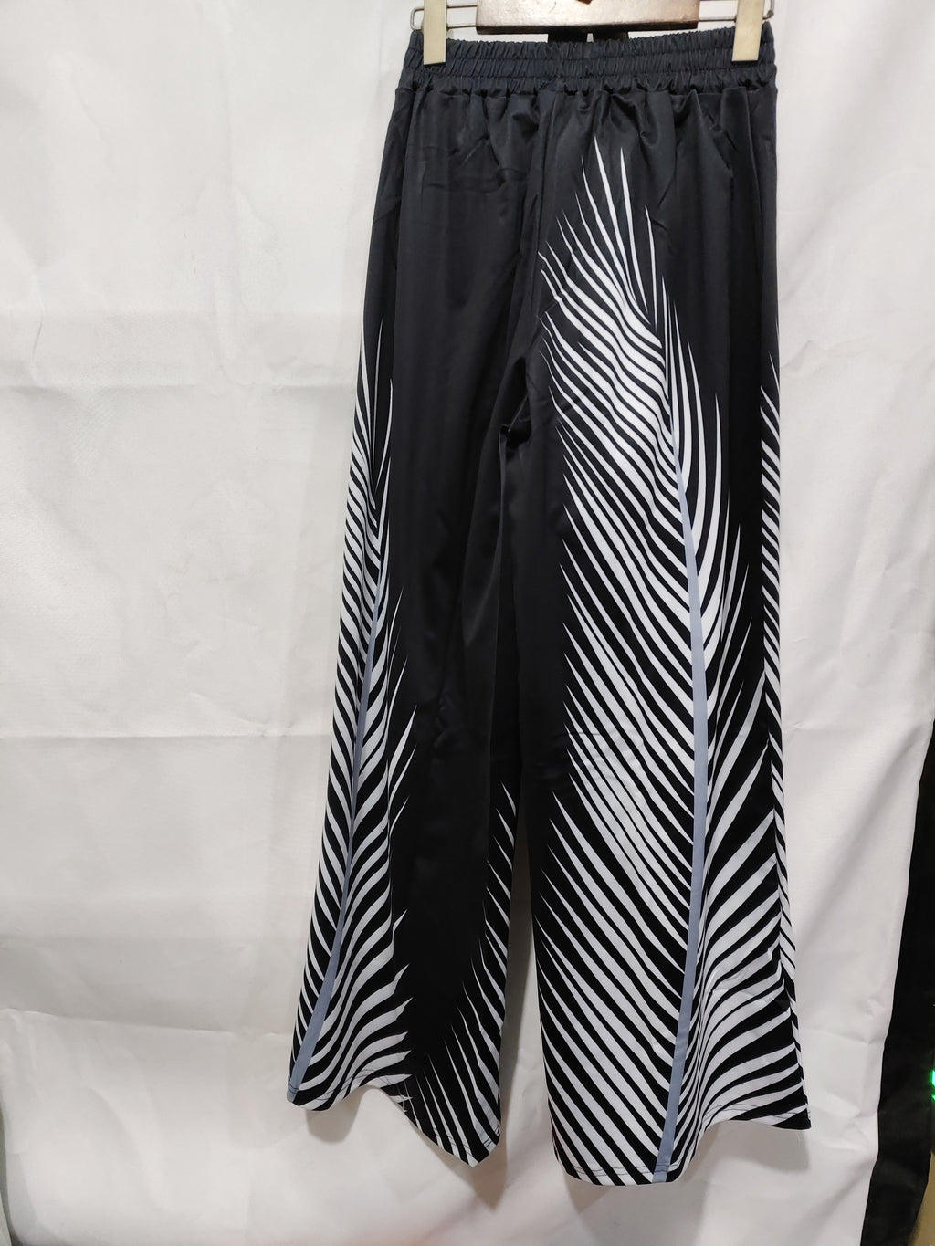 Fashion Elegant Striped Leaf Positioning Printed Wide-leg Pants Women