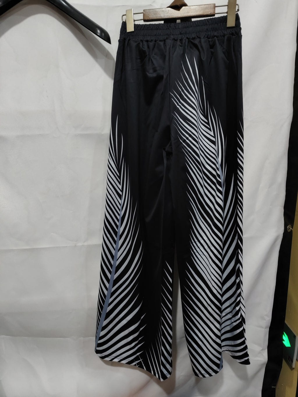 Fashion Elegant Striped Leaf Positioning Printed Wide-leg Pants Women