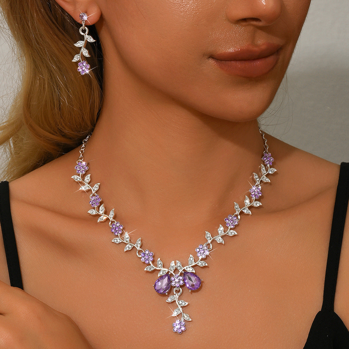 Women's Bridal Accessory Necklace And Earrings Set