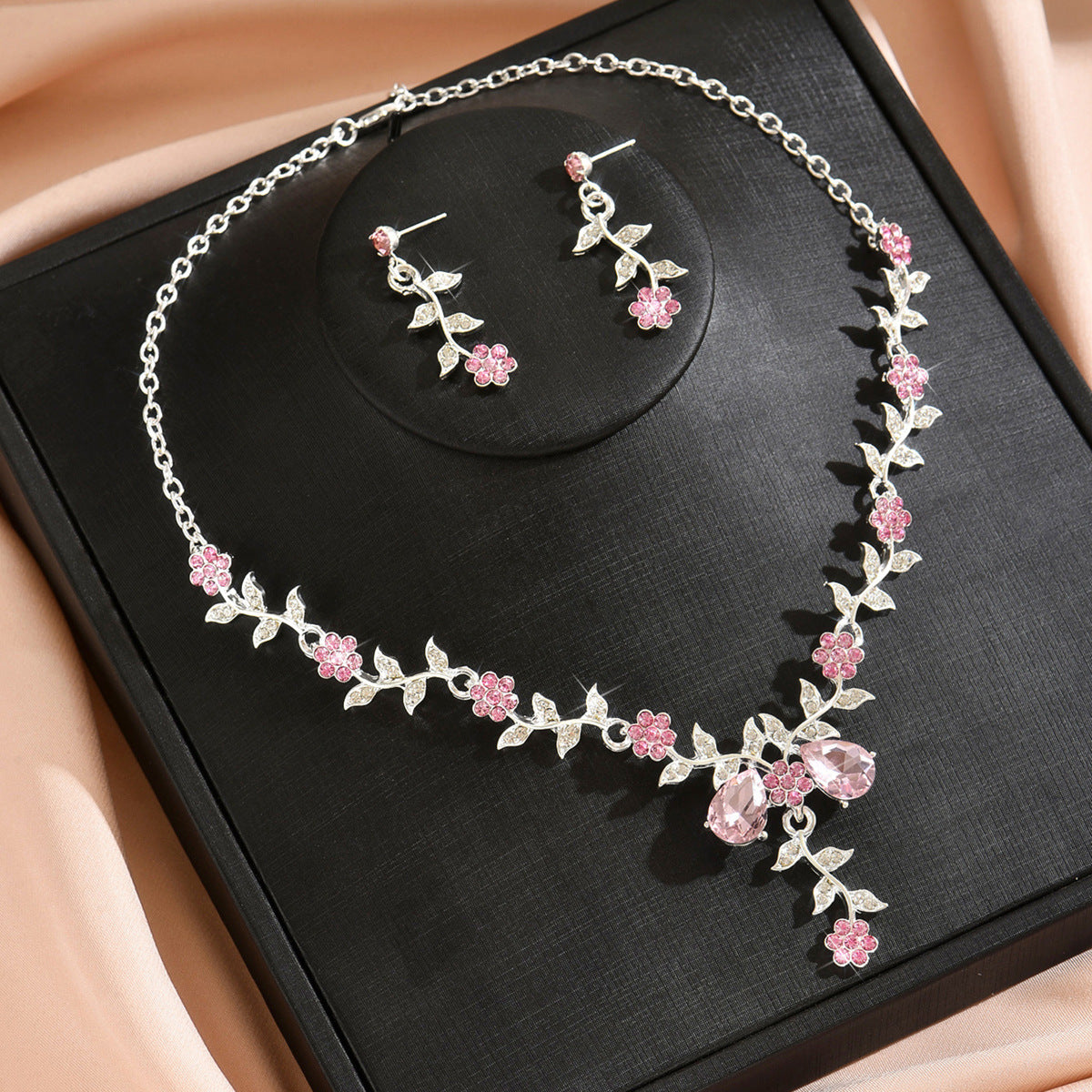 Women's Bridal Accessory Necklace And Earrings Set