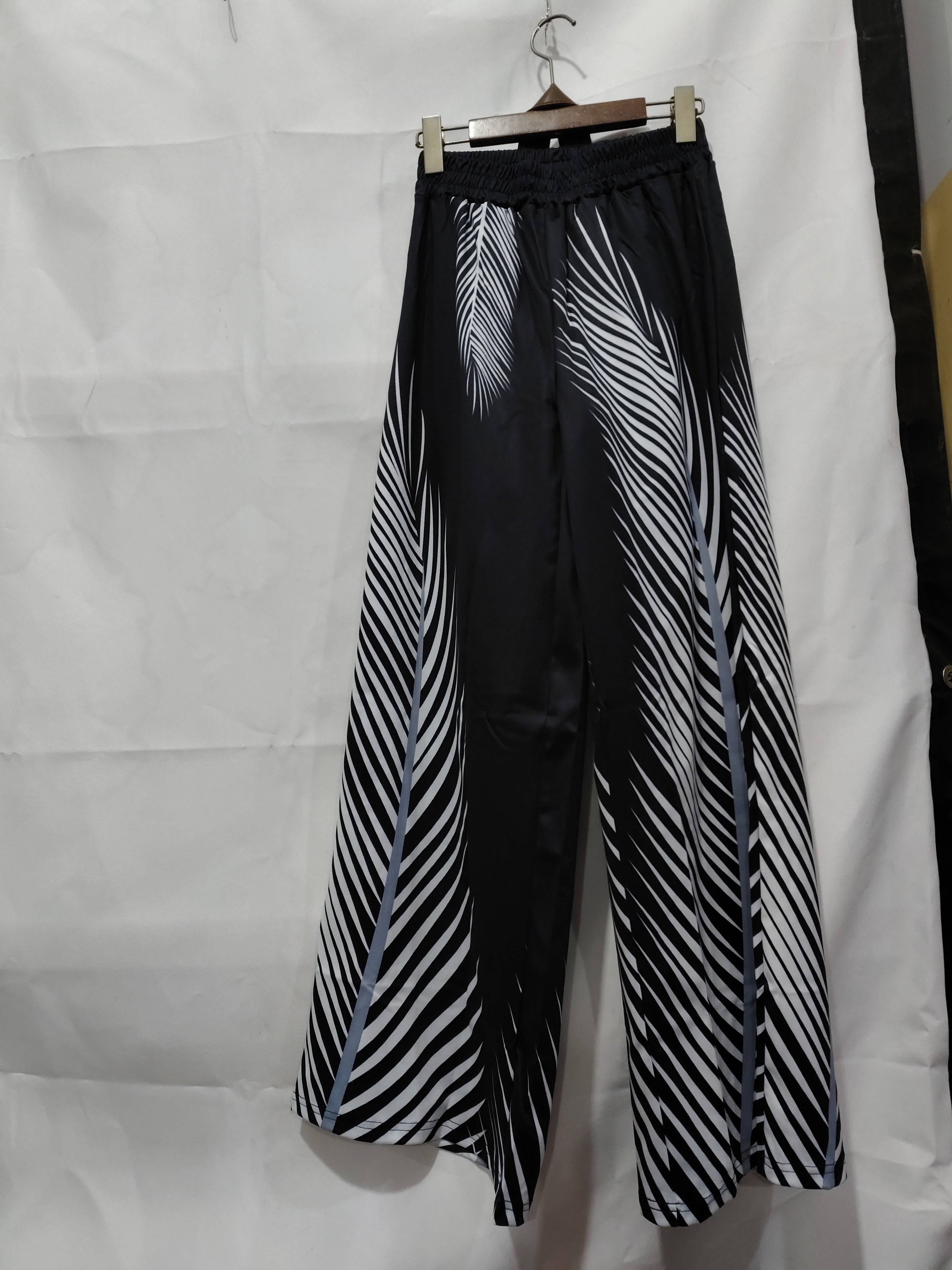 Fashion Elegant Striped Leaf Positioning Printed Wide-leg Pants Women